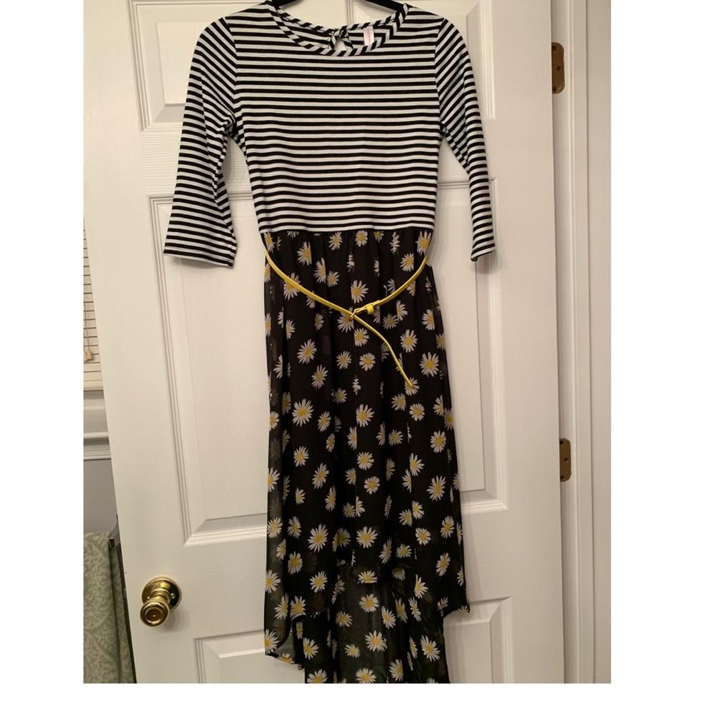 NWOT beautiful dress XL 14-16) girls